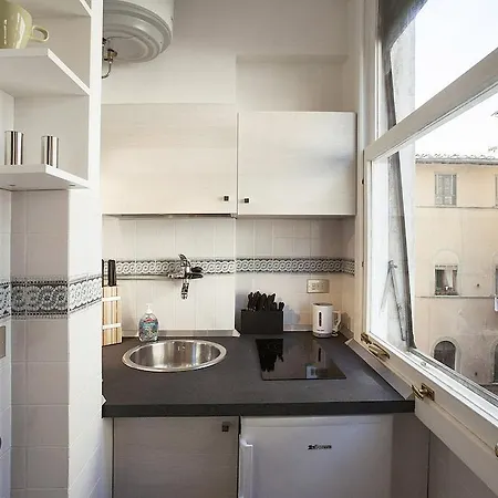 Ponte Vecchio Studio Apartment Florence