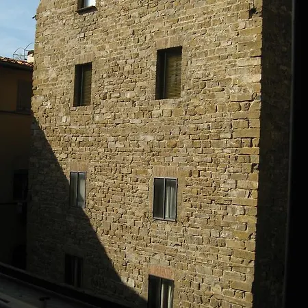 Ponte Vecchio Studio Apartment Florence